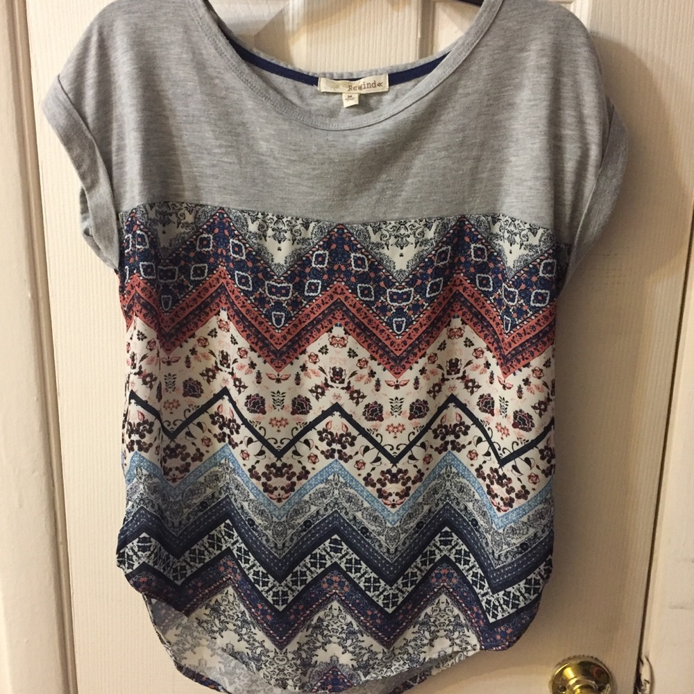 Rewind- Juniors round neck short sleeve blouse